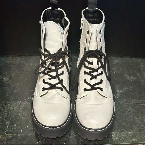 Sincerely Jules Harley White Lace up & Side Zipper Combat Boots New Size 8.5 - Picture 4 of 9